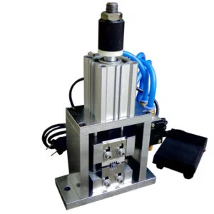  Snijd de aluminiumfolie bij